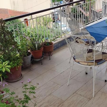 Σπίτι Στην Πόλη Άρτα Κοντά Στην Λίμνη Apartment Exterior photo